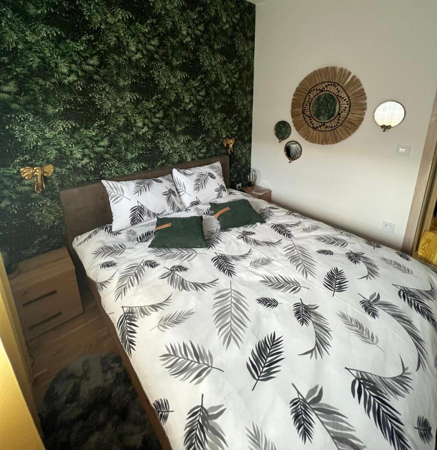 Jungle Lux Apartment Чачак Екстер'єр фото
