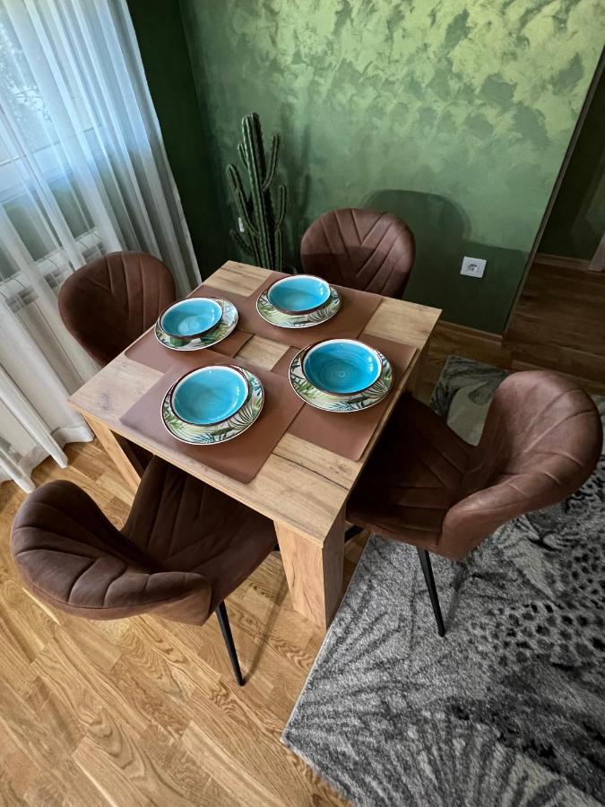 Jungle Lux Apartment Чачак Екстер'єр фото